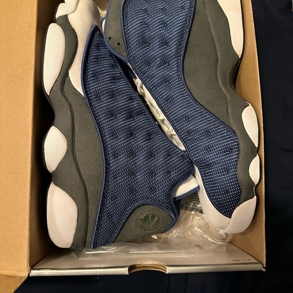 Brand new in box Air Jordan flint 13 - Picture 2 of 8